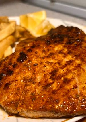 A picture of Blackened tuna steak.