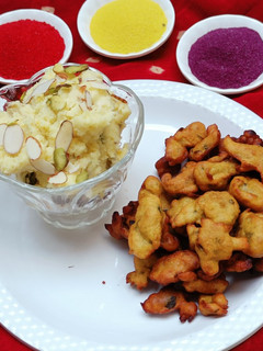 કેળા મેથી ના ભજીયા (Kela Methi Bhajiya Recipe In Gujarati) રેસીપી મુખ્ય ફોટો