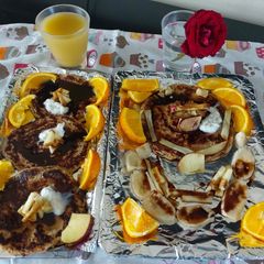 A picture of Banana apple and oats pancakes.