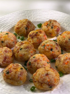 A picture of Cheesy Ham & Rice Balls.
