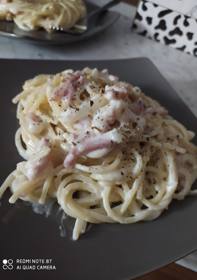 Una foto de Spaghetti a la carbonara