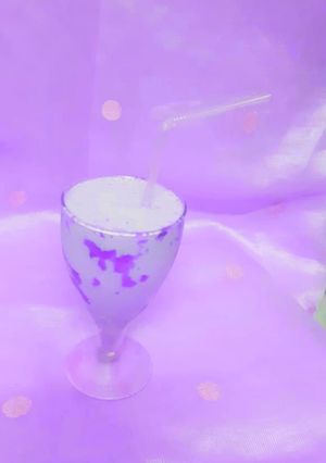 ব্লুবেরী মিল্কশেক(blueberry milkshake recipe in Bengali) রেসিপির প্রধান ছবি