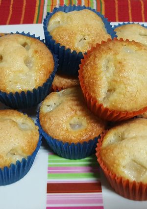 Una foto de Muffins de coco y pera