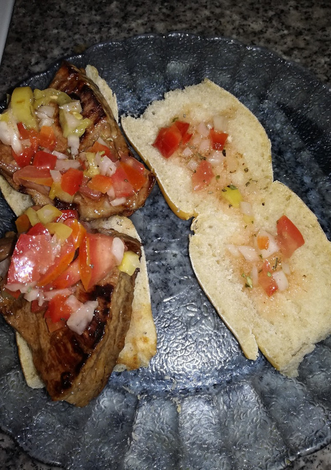 Una foto de Salsa criolla fácil, deliciosa y con secretito