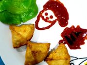 A picture of mini samosa