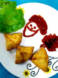 A picture of Tiny samosa.