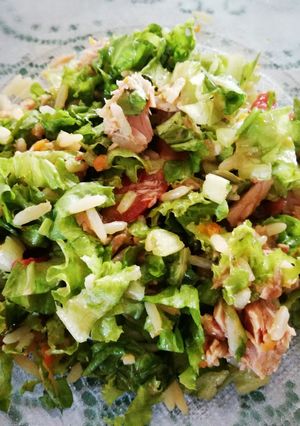 Una foto de Ensalada con atún