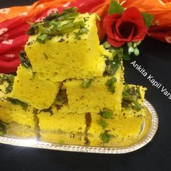 A picture of Yellow (Besan Dhokla).