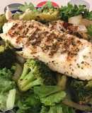 Filete de tilapia con ensalada de brócoli asado. 100% libre de grasa