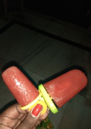 A picture of Watermelon popsicle.