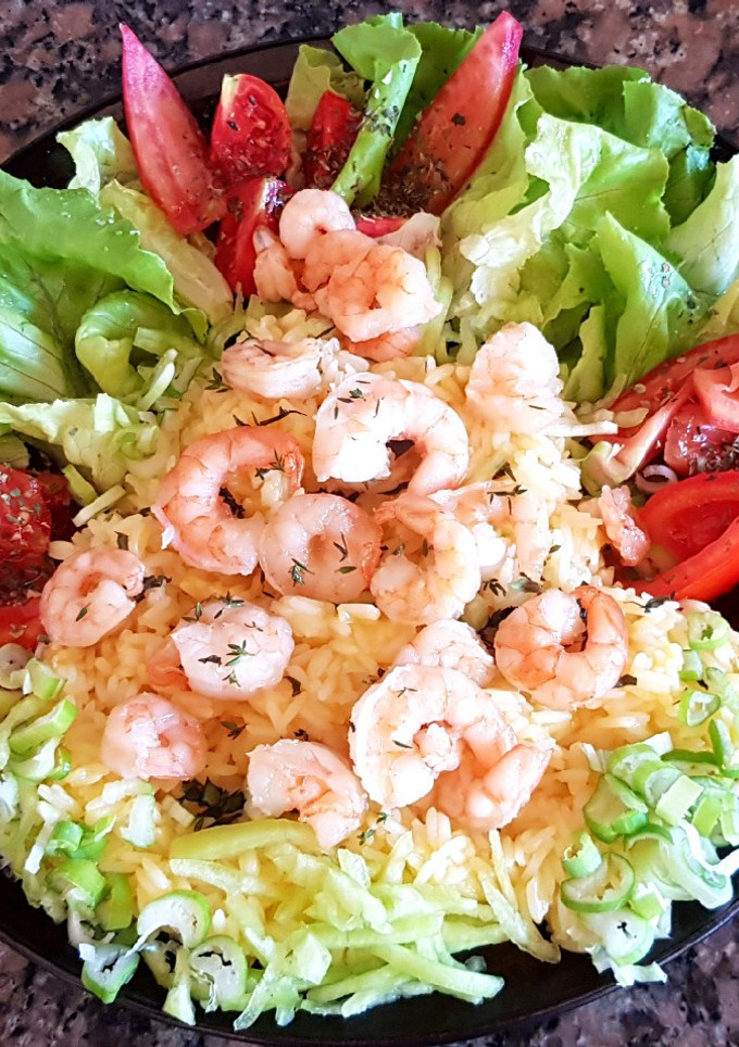 Una foto de Ensalada tibia de camarones. #nuevoshábitos