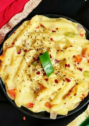 वाइट सॉस पास्ता (White sauce pasta recipe in Hindi) रेसिपी मुख्य फोटो