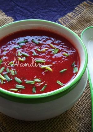 हेल्दी टोमेटो सूप (Healthy tomato soup recipe in hindi) रेसिपी मुख्य फोटो