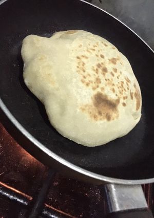 A picture of Pita bread.