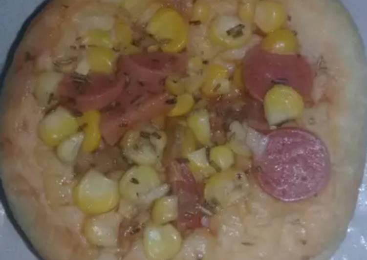 Resep Pizza sosis jagung yang Menggugah Selera