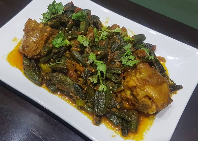 Steps to Make Ultimate Bhindi gosht(chicken)