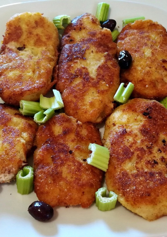 Una foto de Tortitas de patata rellenas