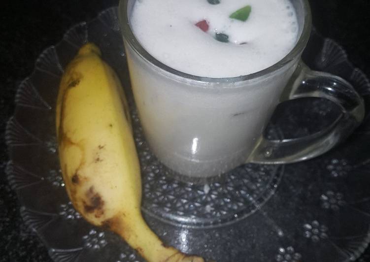 Recipe of Ultimate Banana milkshake