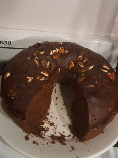 Una foto de Budín húmedo de chocolate con nueces