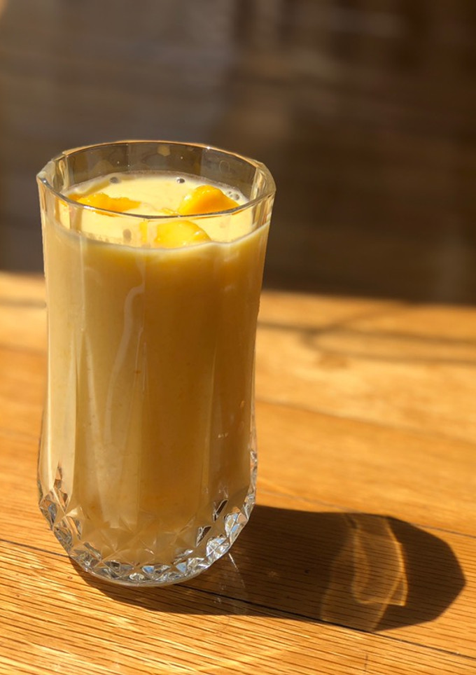 Una foto de Batido de mango 🥭 R.E.F.R.E.S.C.A.N.TE 🥭