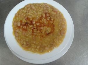 Una foto de Porotos con mote