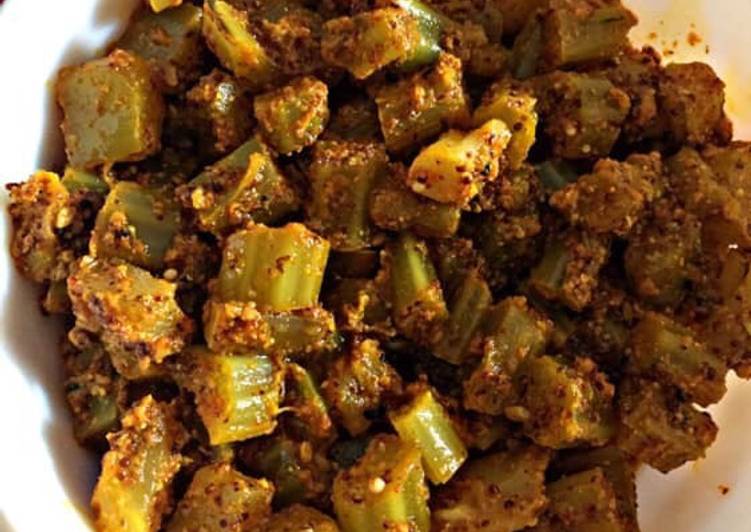 How to Make Any-night-of-the-week Ghanthal ka aachar