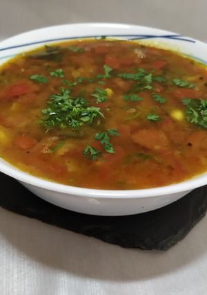 तुरीच्या डाळीची आमटी (toorichya dalichi amti recipe in marathi) रेसिपी चे मुख्य फोटो 
