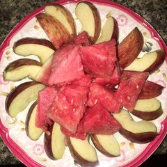 Dinner friuts🍉🍎 A picture of Dinner friuts🍉🍎.