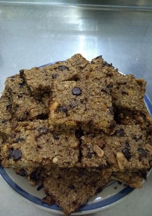Una foto de Galletitas de avena, granola y chips de chocolate...súper sanas