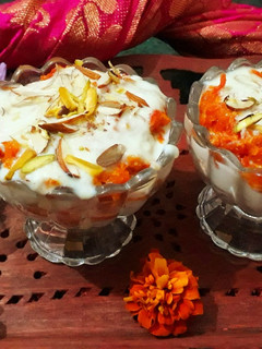 कैरट रबड़ी डिलाइट (Carrot rabdi delight recipe in hindi) रेसिपी मुख्य फोटो