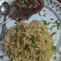A picture of Onion maggie and manchow maggie soup.