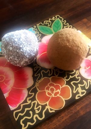 A picture of Bittersweet Prune Rum Balls.