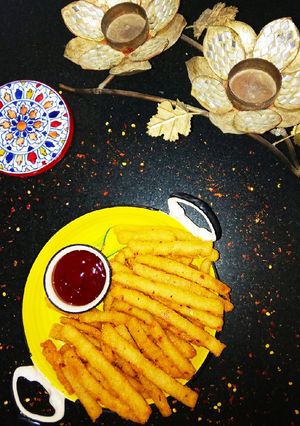 A picture of Spicy Rava Fries.