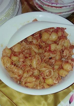 A picture of Spicy chicken macroni.