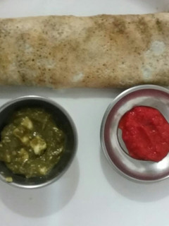 પાલક પનીર ઢોસા(palak paneer dosa recipe in gujArati) રેસીપી મુખ્ય ફોટો