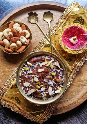 सिंघाड़ा का हलवा Singhara ka Halwa रेसिपी मुख्य फोटो