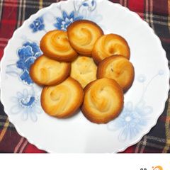 Butter cookies A picture of Butter cookies.
