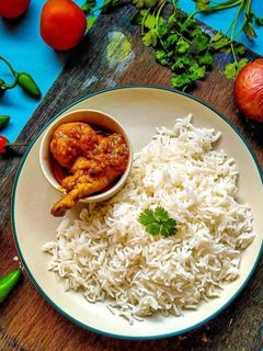 সানডে স্পেশাল চিকেন ঝোল(chicken jhol recipe in Bengali) রেসিপির প্রধান ছবি