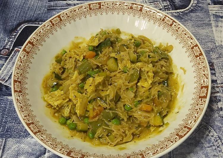 Ensalada fideo integral con especias