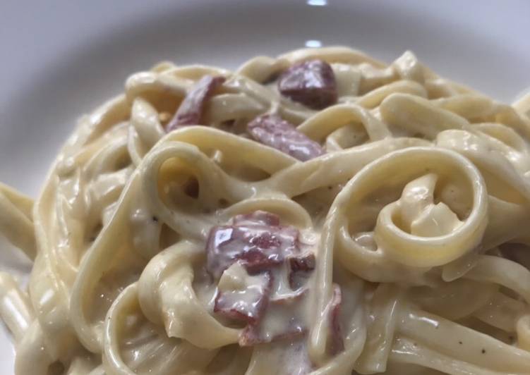 Bagaimana Menyiapkan Fettucini Carbonara ala ala Anti Gagal