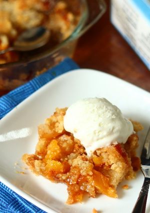 A picture of Pear and peach crisp.