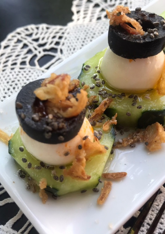 Una foto de Tapa de "pepino del Mediterráneo"