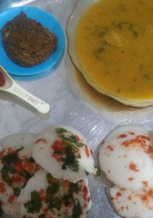 મસાલા ઈડલી અને સંભાર રેસીપી મુખ્ય ફોટો