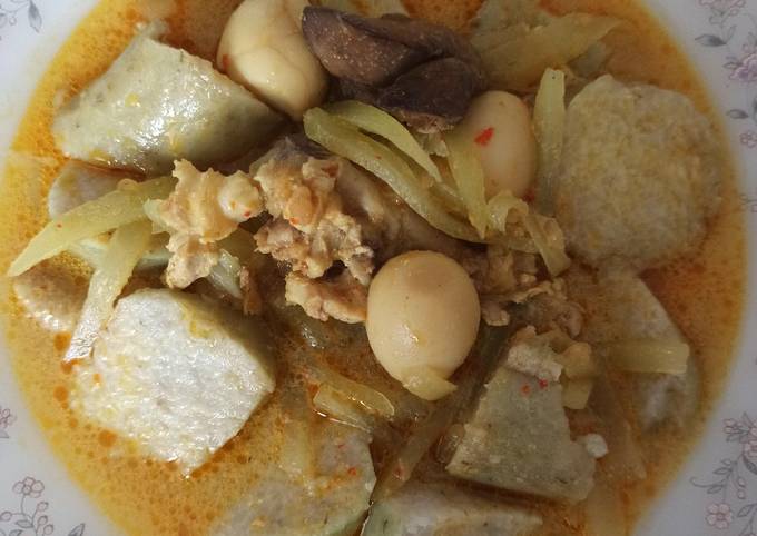 Resep: Lontong Kari Ayam Farah Quinn