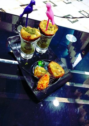 A picture of Chutney bomb.