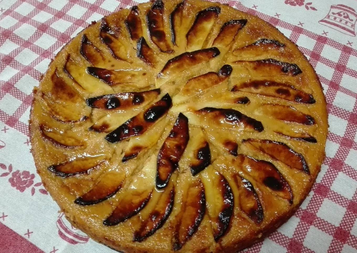 Tarta de manzana y dulce de leche