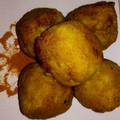 A picture of Yam Balls.