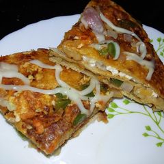 Tri-colour Indian Roti Pizza A picture of Tri-colour Indian Roti Pizza.