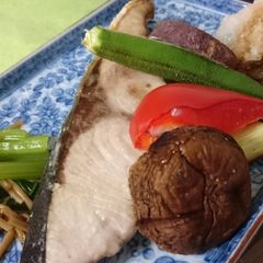 A picture of Japanese Amberjack grilled with salt.
