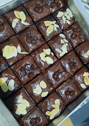 A picture of Fudgy Brownies with Shiny Crust (Fail-Proof).